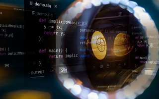 山南 ,php声明和调用变量的符号是什么？